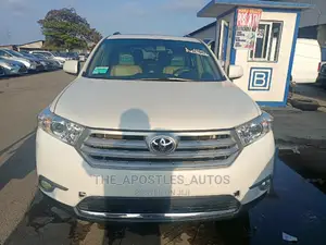 Toyota Highlander Limited 2012 White