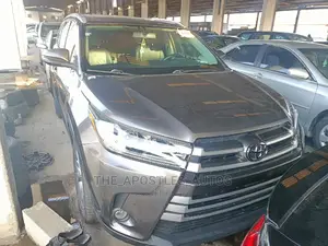 Toyota Highlander 2015 Gray