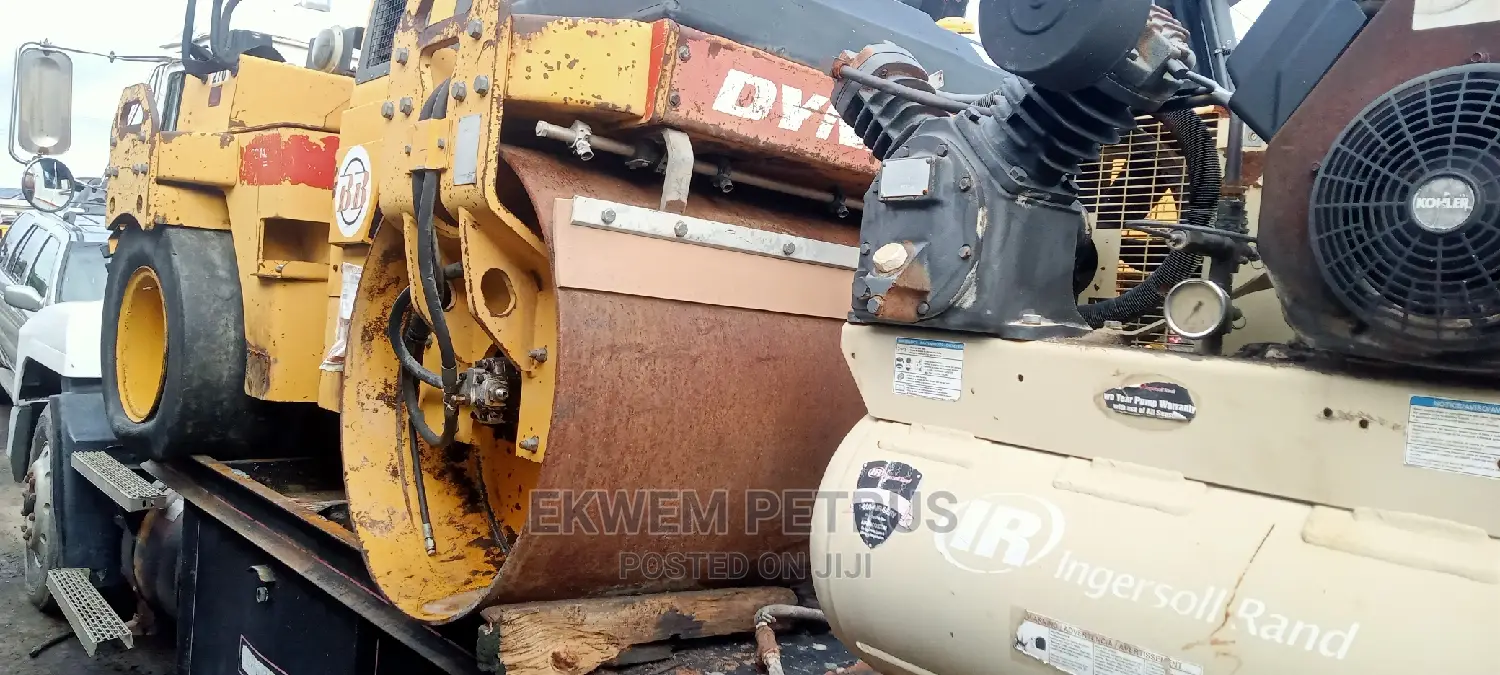 Ride on Pnuematic Vibratory Compactor Roller