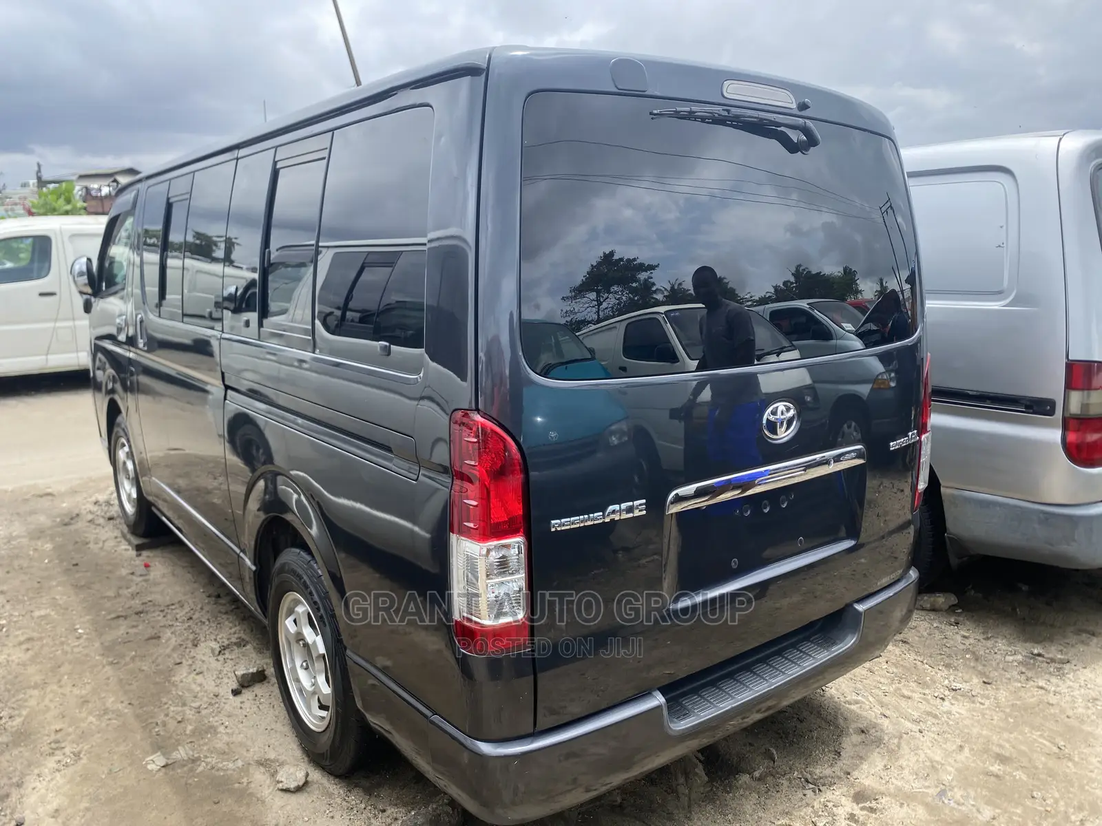 Toyota HiAce 2010 Grey
