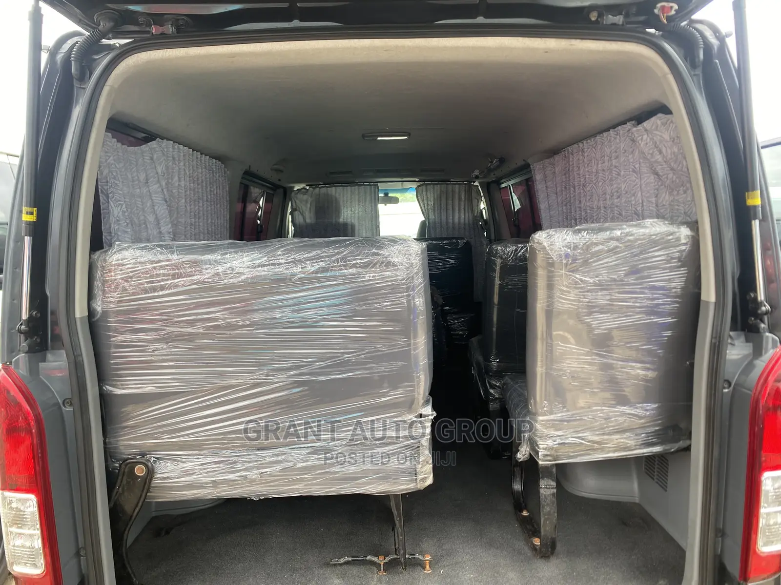 Toyota HiAce 2010 Grey