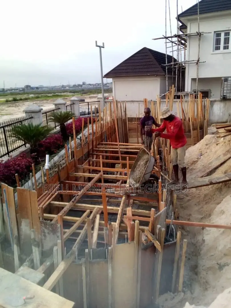 Swimming Pool Construction