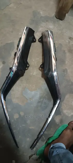 Head Light Chrome 2020 Crv