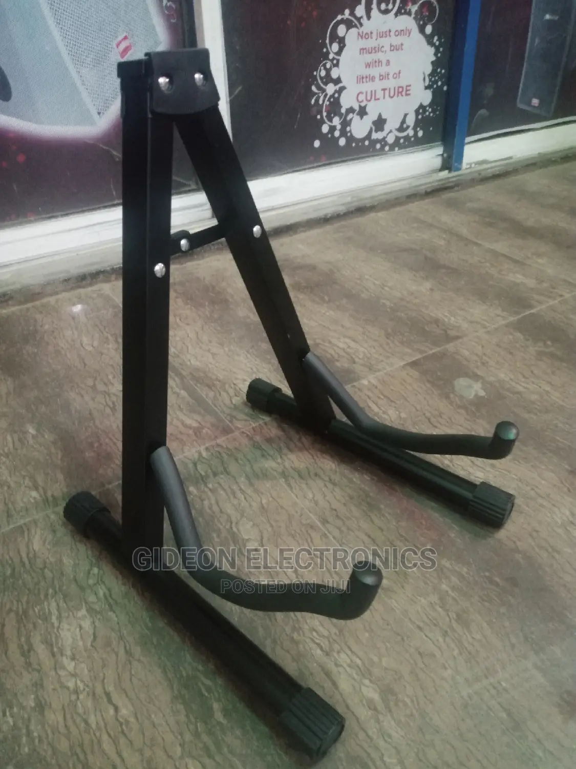 Guitar Stand