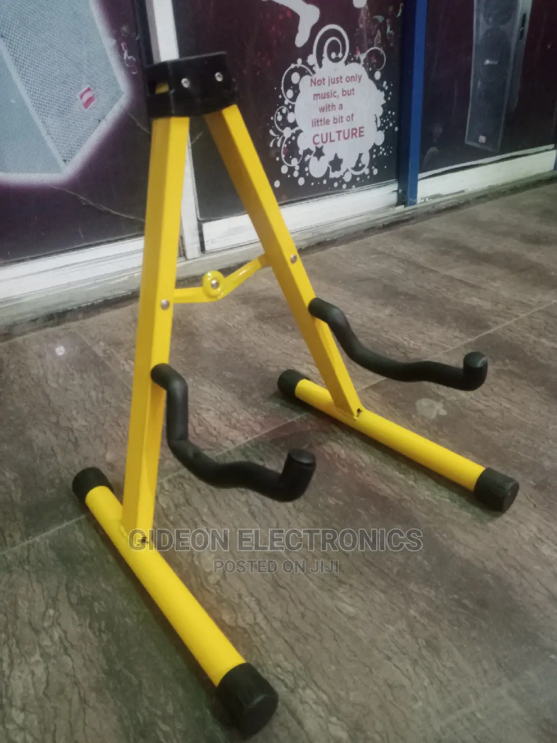 Guitar Stand