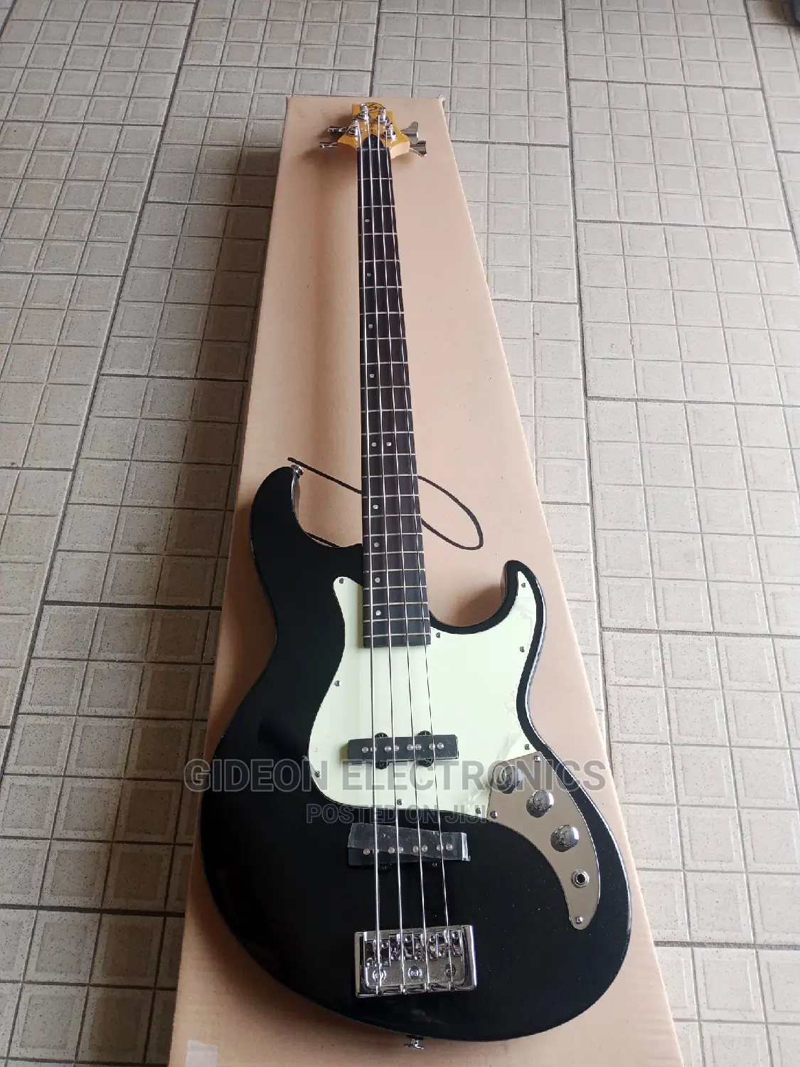 Samick Bass Guitar Fn 4