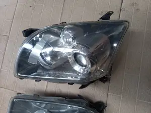 Avensis Headlamp 2005 Model