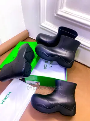 Quality, Fashionable Bottega Veneta