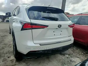 Lexus NX 300 FWD 2020 White