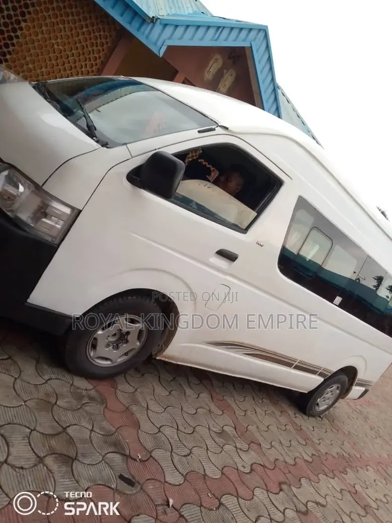 Car Hire Service With Ac
