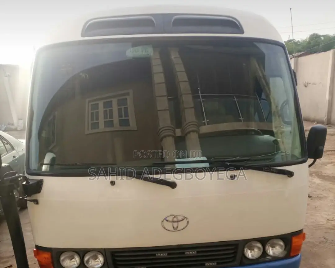Coaster Bus for Hire 2014 Executive