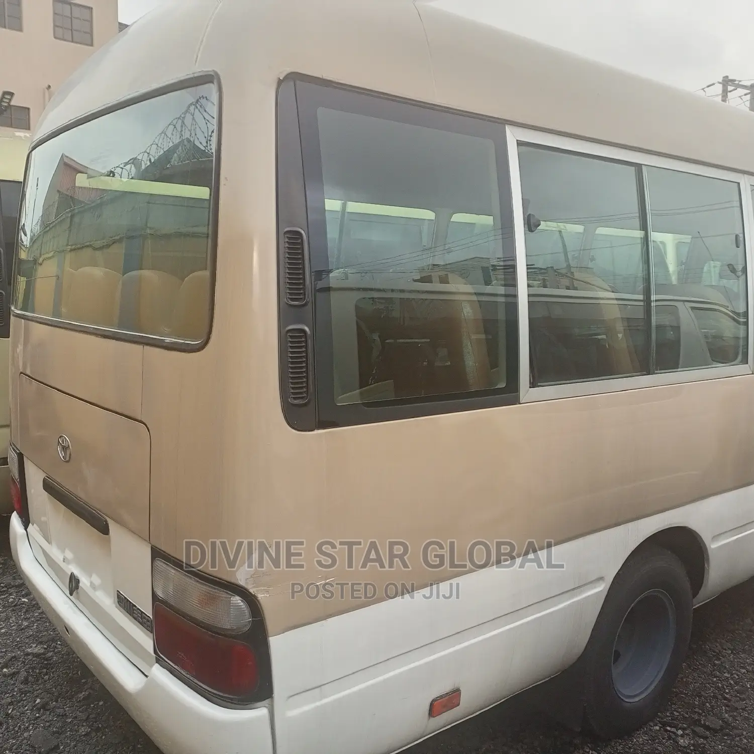 Toyota Coaster 2010 Gold