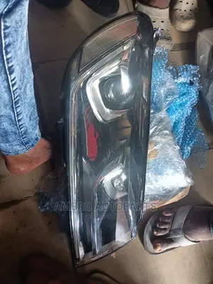Complete Head Lamp Volkswagen Toureg 2013-2017