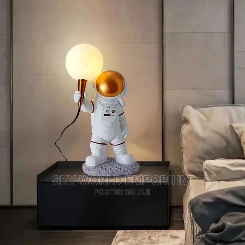 Astronaut Wall Lamp