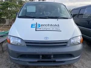 Toyota HiAce 2005