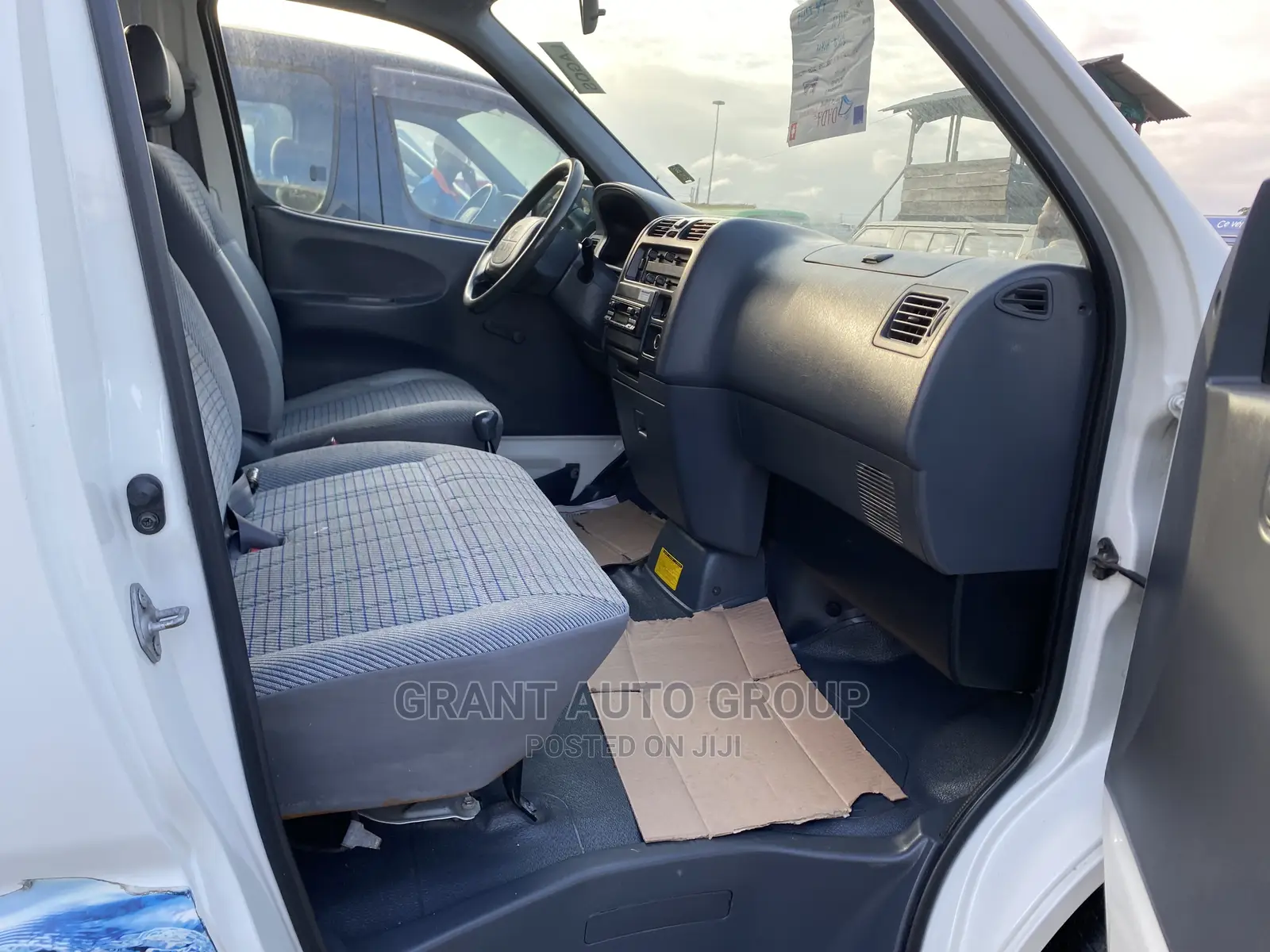 Toyota HiAce 2005