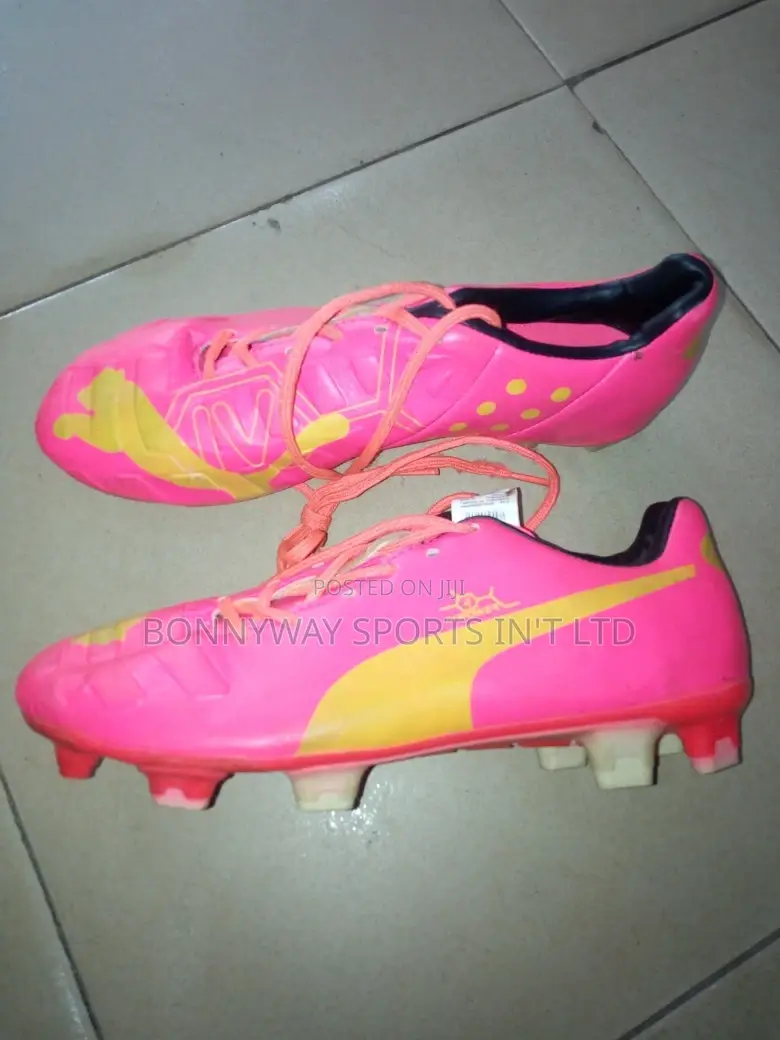 Puma Size 40 Leather Boot