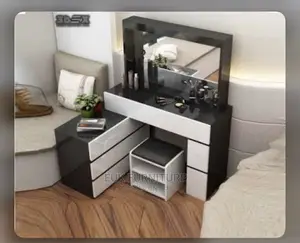 Unique Dresser Set