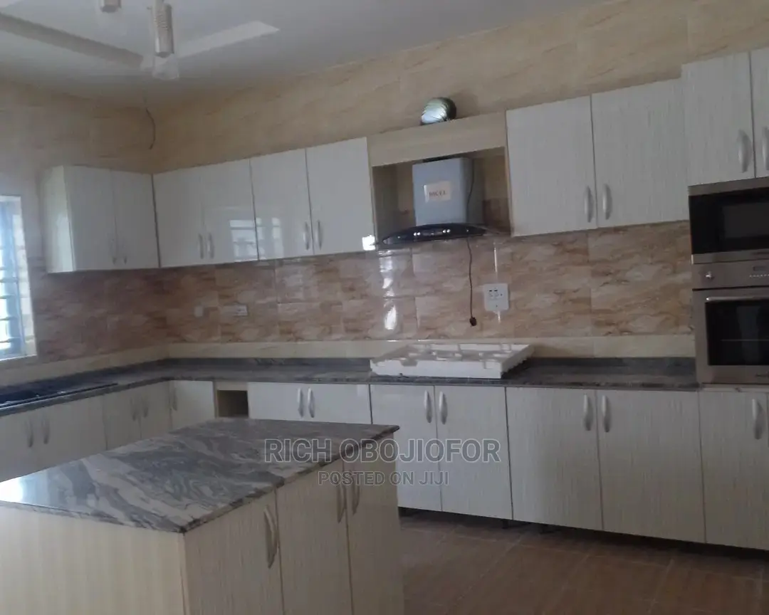 Kitchen With Appliances