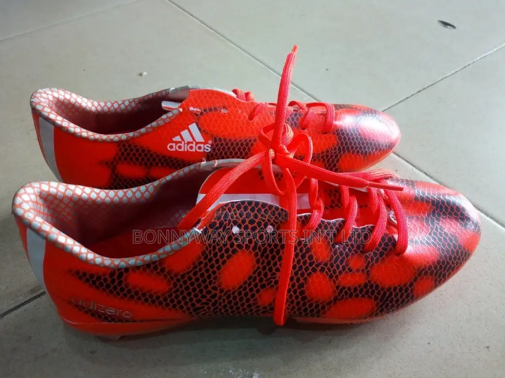 Adidas Size 39 Soccer Boot