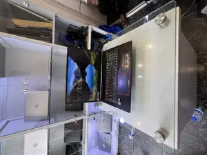 Laptop MSI GE75 Raider 10SE 32GB Intel Core I9 SSD 1T
