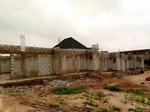 4bdrm Townhouse/Terrace in Gaduwa for Sale