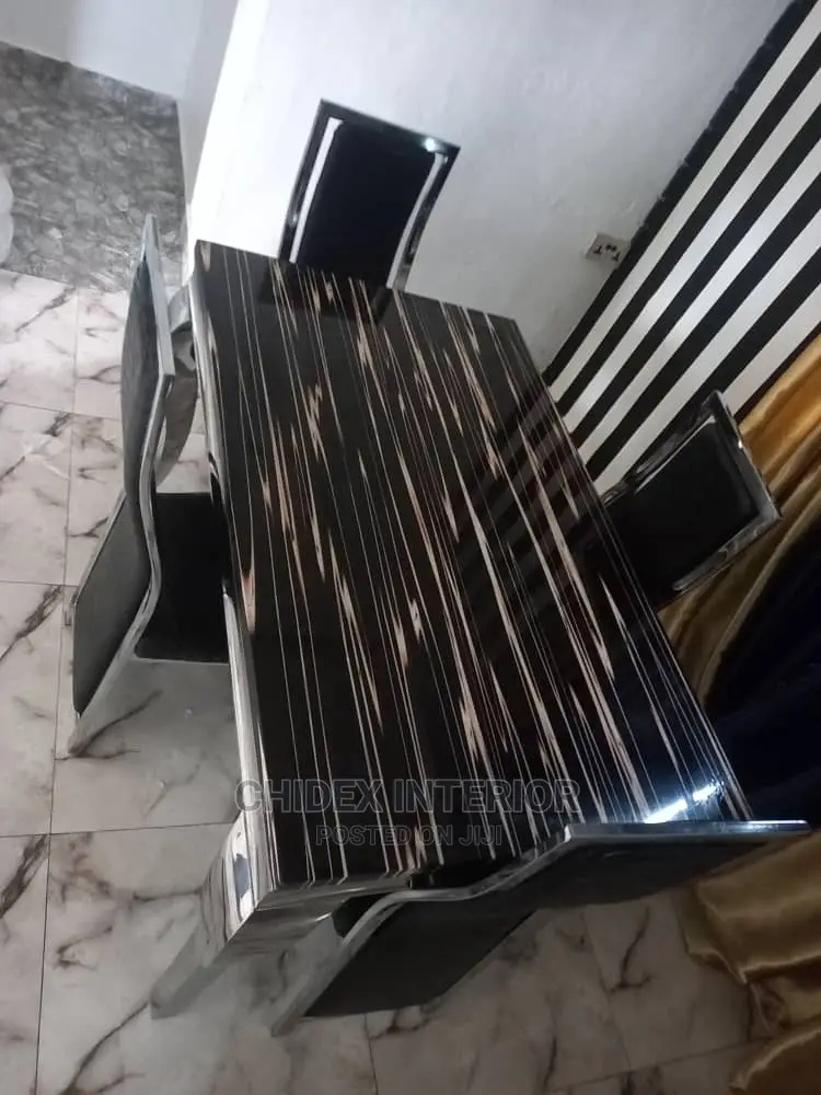 Marble Dining Table 4 Seaters