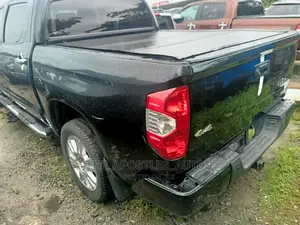 Toyota Tundra 2016 Black