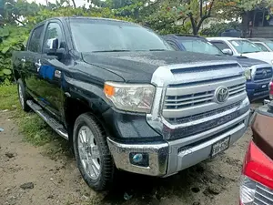 Toyota Tundra 2016 Black