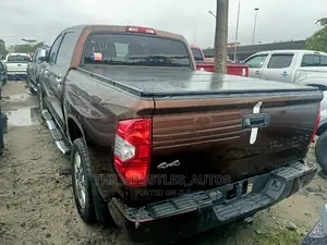 Toyota Tundra 2017 Brown