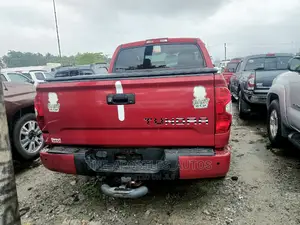 Toyota Tundra 2015 Red