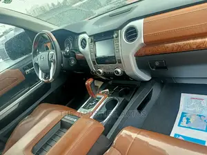 Toyota Tundra 2015 Red