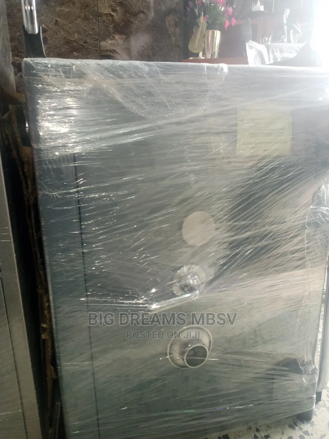 Size 2 Chubb Fire and Hammer Proof Safe