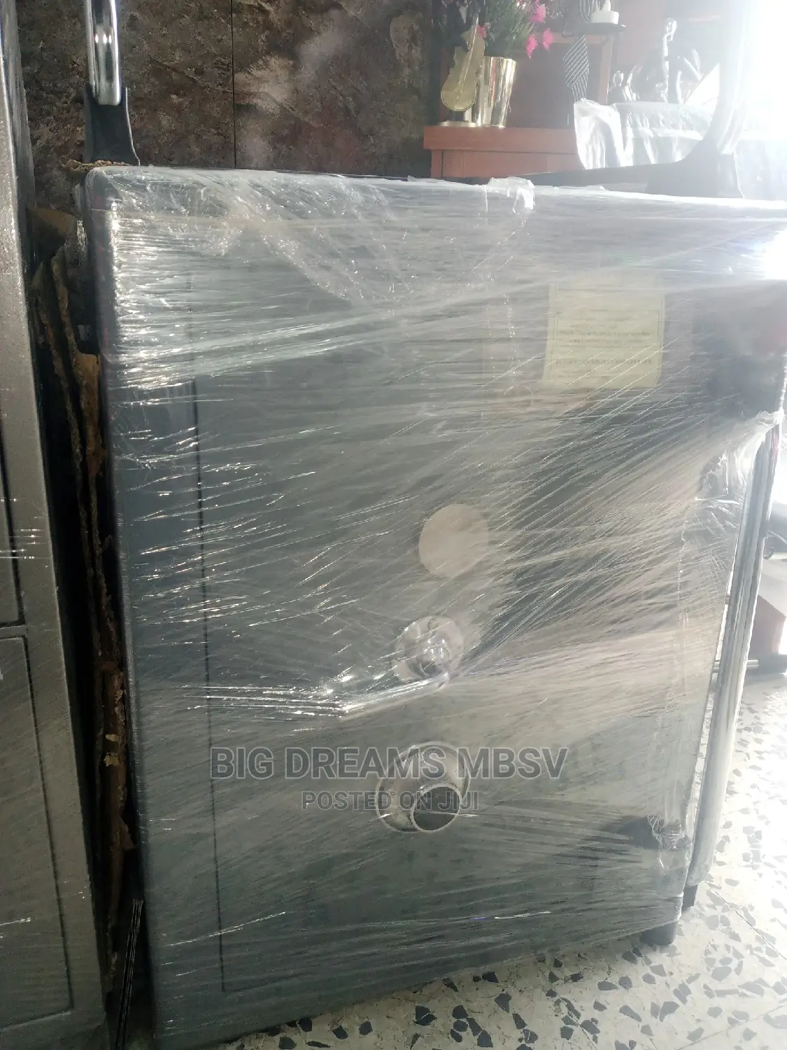 Size 2 Chubb Fire and Hammer Proof Safe