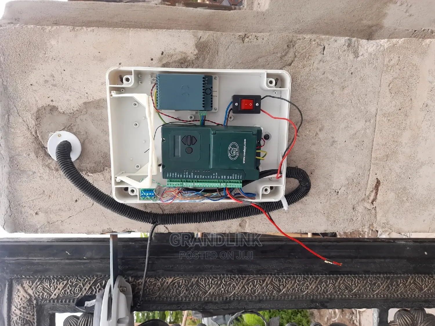 Sliding Gate Machine