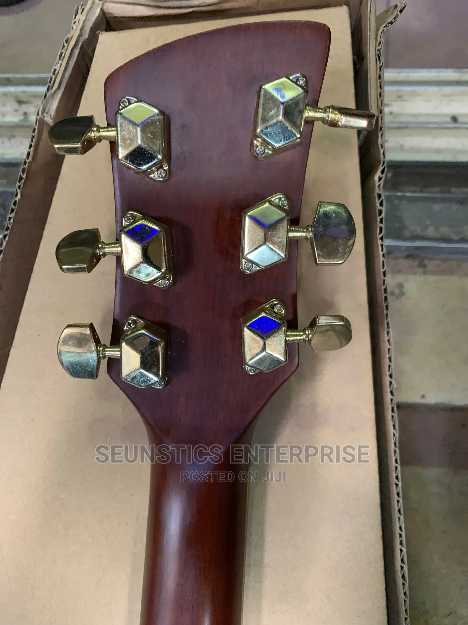 Quality O- Bong Acoustic Guitar