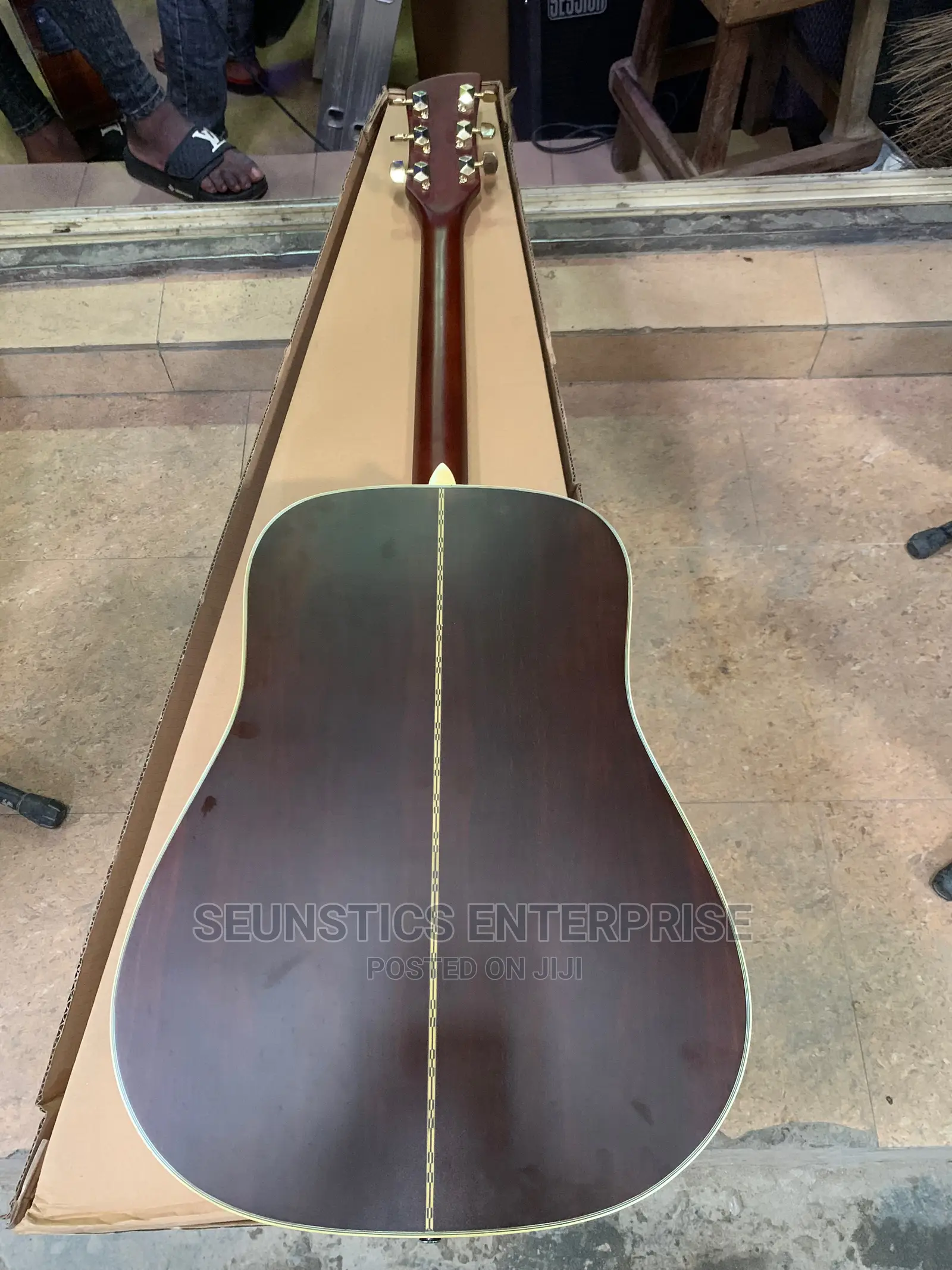 Quality O- Bong Acoustic Guitar