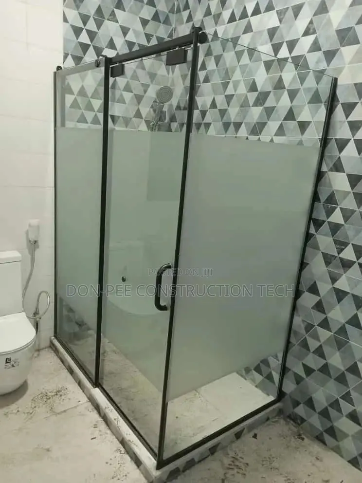 Strong Shower Cubicle