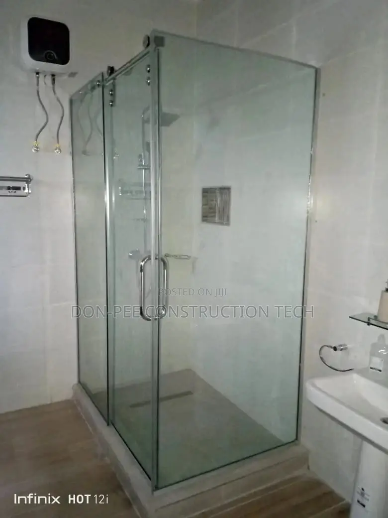 Strong Shower Cubicle