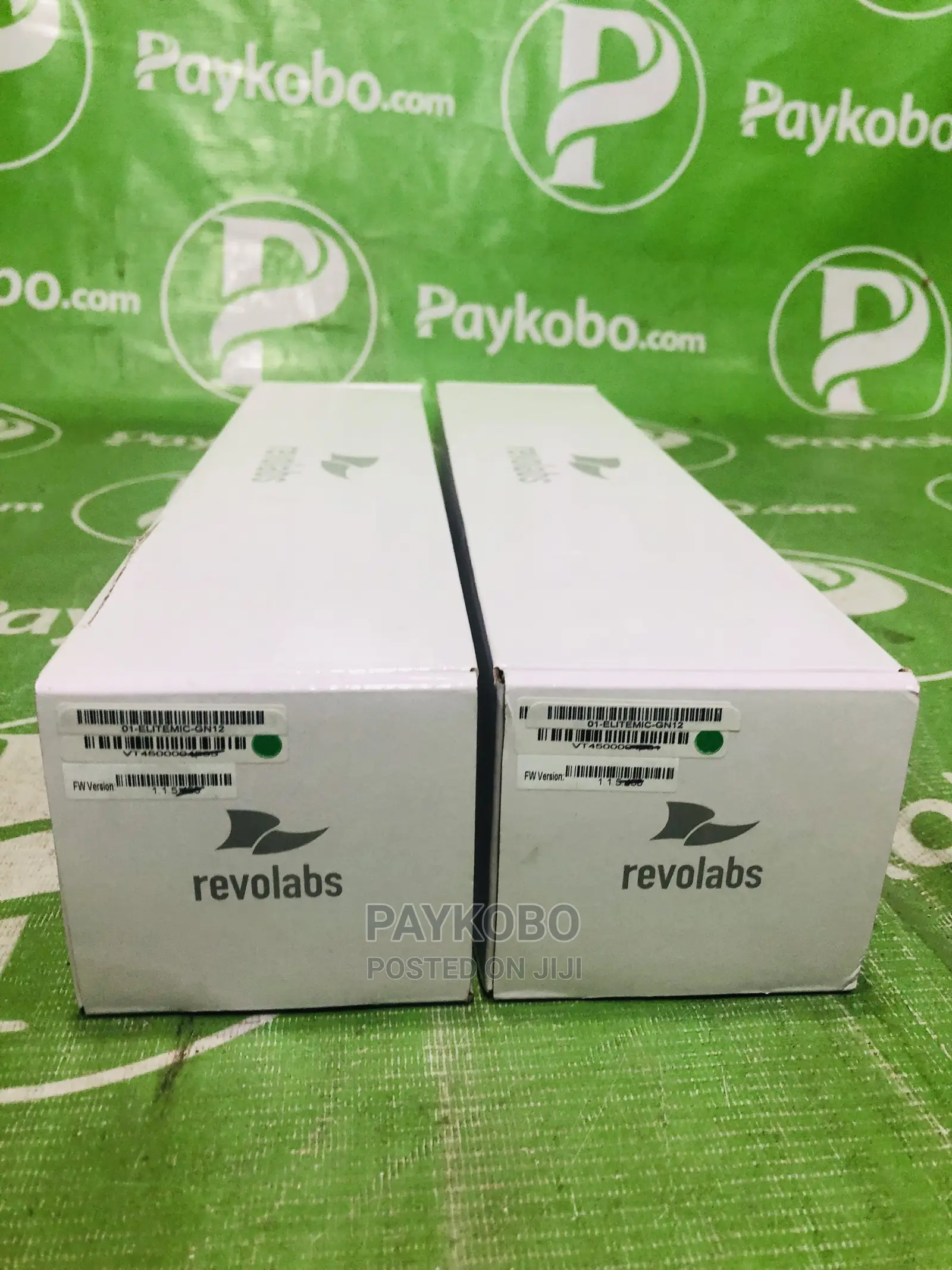 Revolabs Gooseneck Wireless Tabletop Microphone