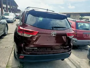 Toyota Highlander XLE V6 4x2 (3.5L 6cyl 6A) 2016 Burgundy