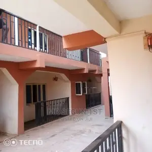 Mini Flat in Piller Estate, Akala Express for rent