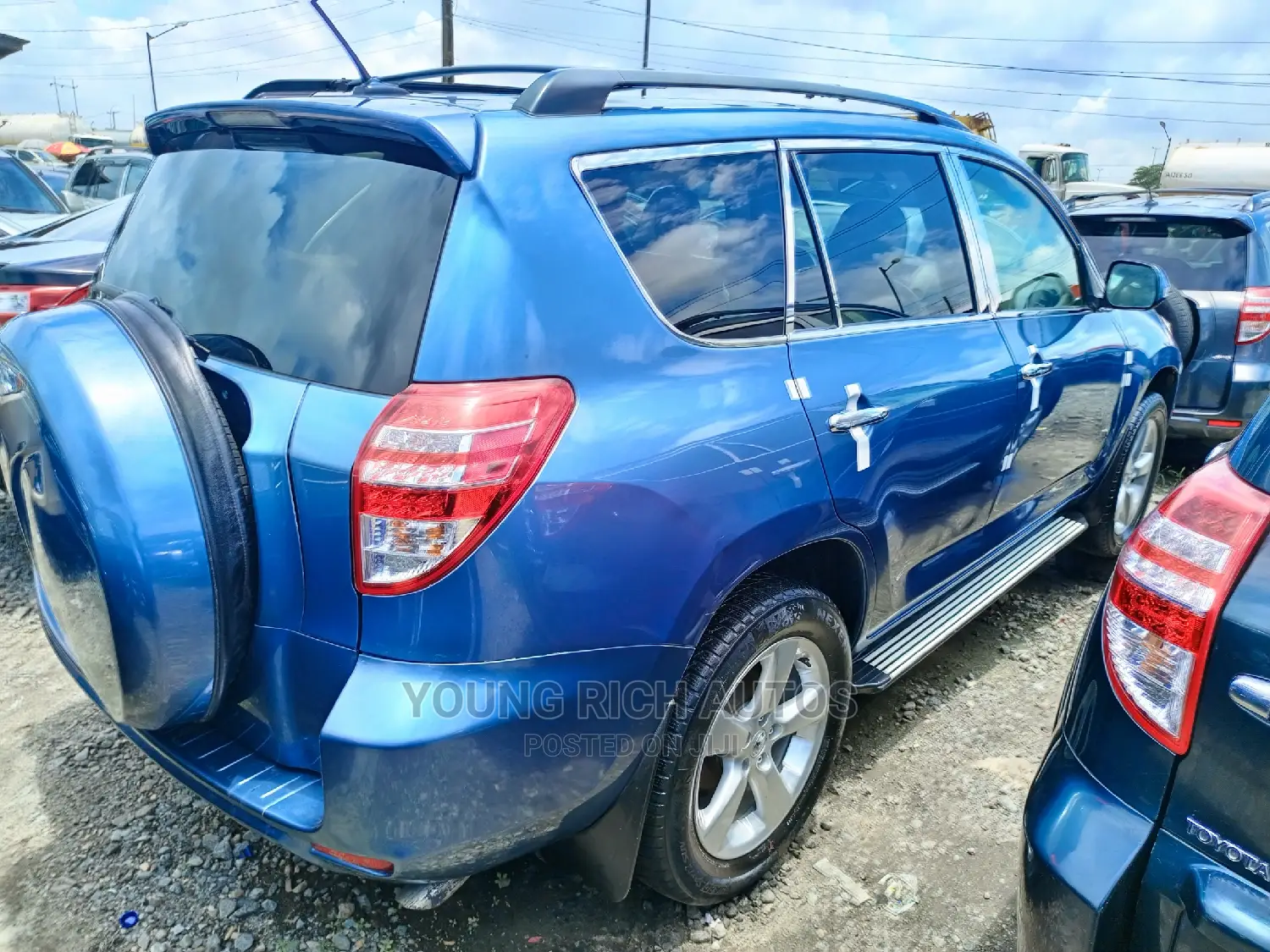 Toyota RAV4 2010 Blue