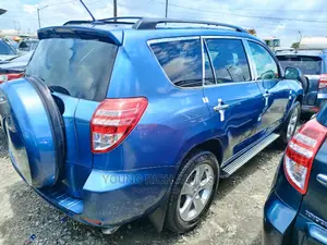 Toyota RAV4 2010 Blue