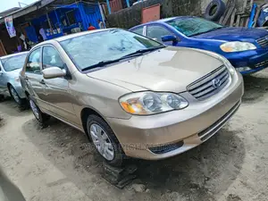 Toyota Corolla 2004 Gold