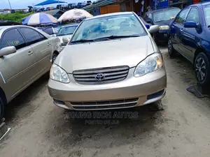 Toyota Corolla 2004 Gold