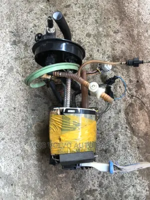 Volvo Xc60 S80 Xc70 V70 Fuel Pump