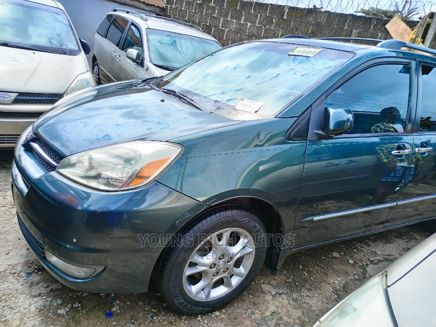 Toyota Sienna 2005 Blue