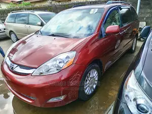 Toyota Sienna XLE AWD 2009 Red