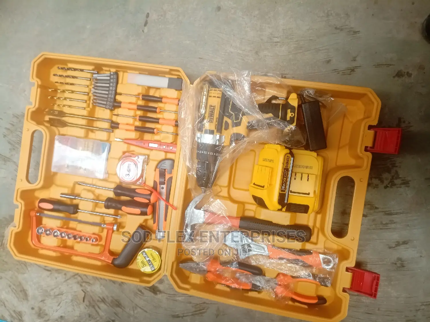 36v Dewalt Drill and Screw Machine